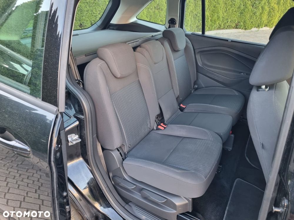 Ford Grand C-MAX - 21