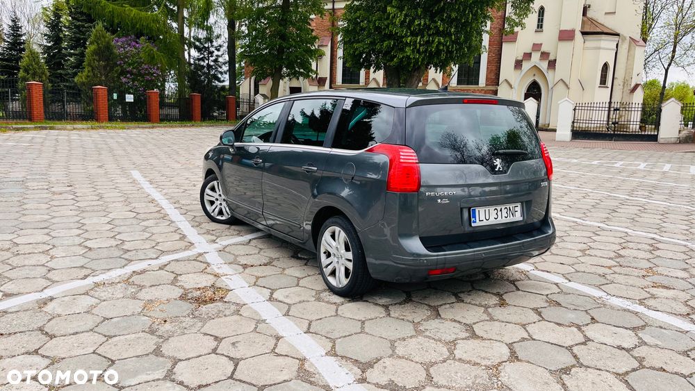 Peugeot 5008 - 3