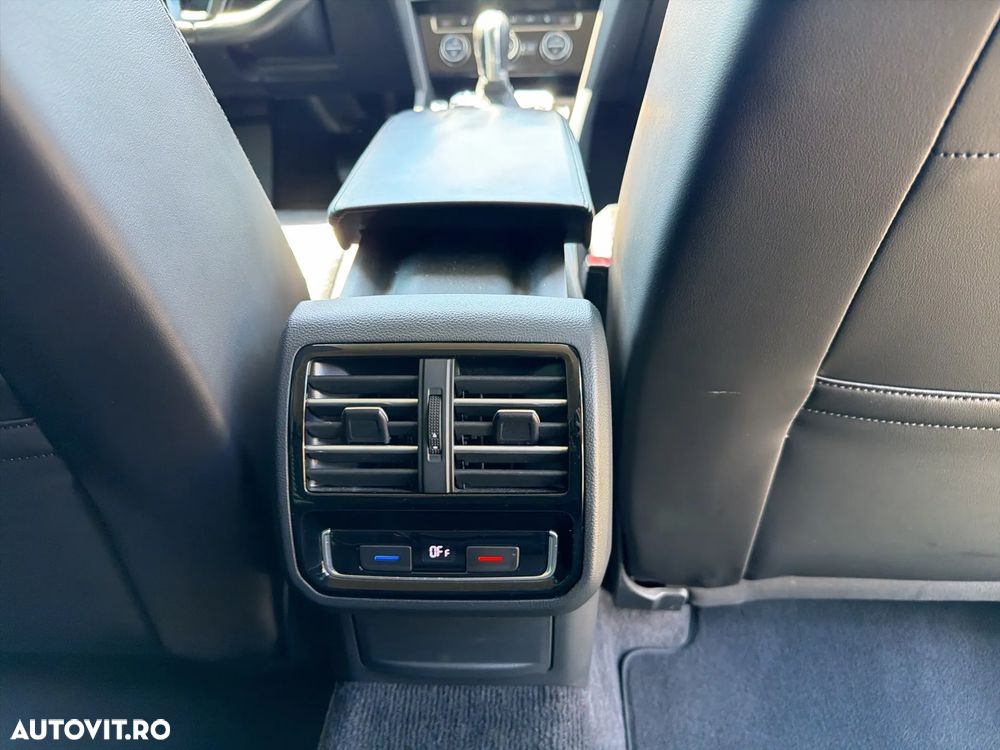 Volkswagen Passat 2.0 TDI DSG 4Motion Highline - 15