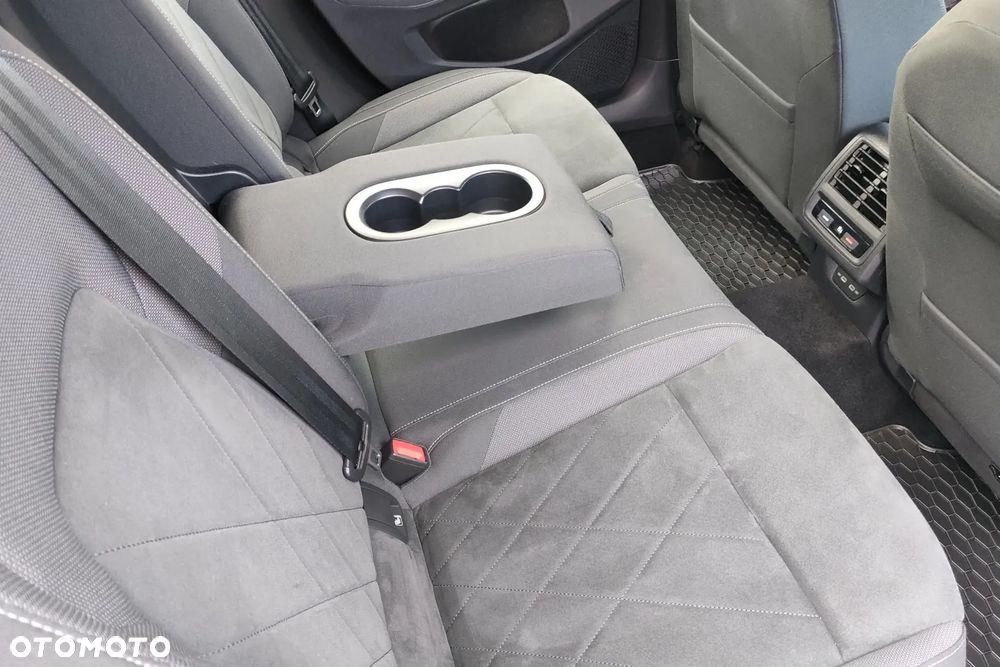 Volkswagen Golf VIII 2.0 TDI Style - 18