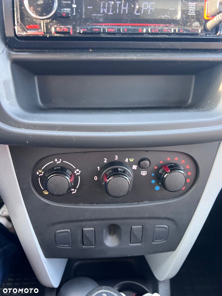 Dacia Sandero 1.2 16V - 8