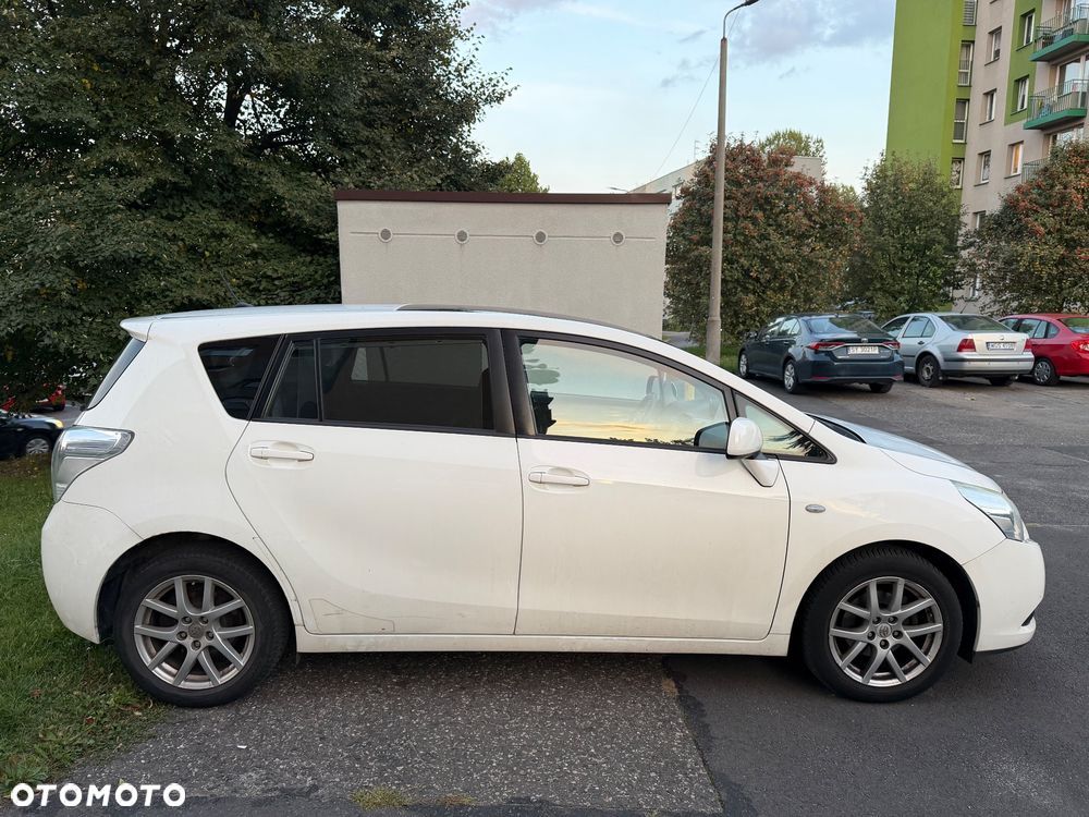 Toyota Verso 2.0 D-4D Premium 7os - 9