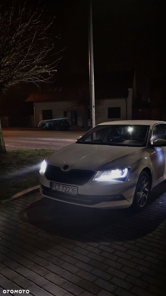 Skoda Superb 2018 photo 4