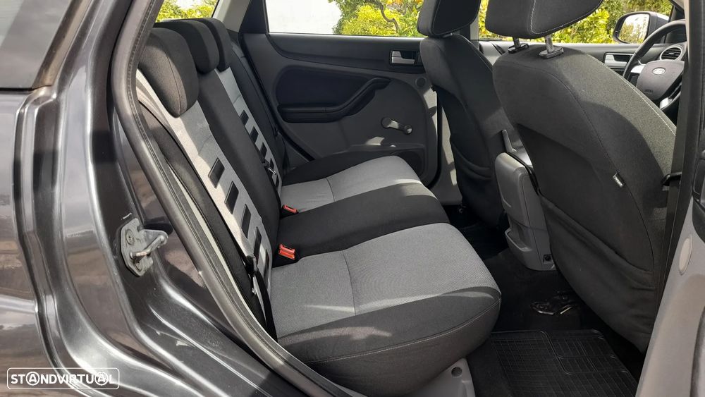 Ford Focus SW 1.6 TDCi DPF Trend - 29