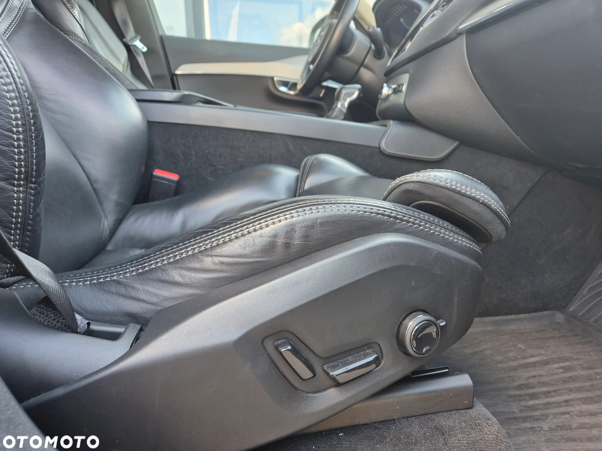 Volvo XC 90 D5 AWD Inscription - 27