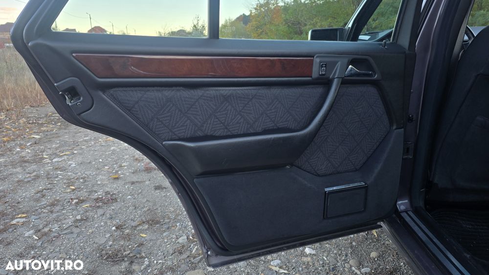 Mercedes-Benz W124 - 16