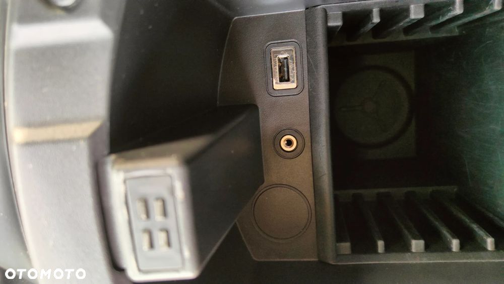 Ford Kuga 2.0 TDCi 4x4 Titanium - 21