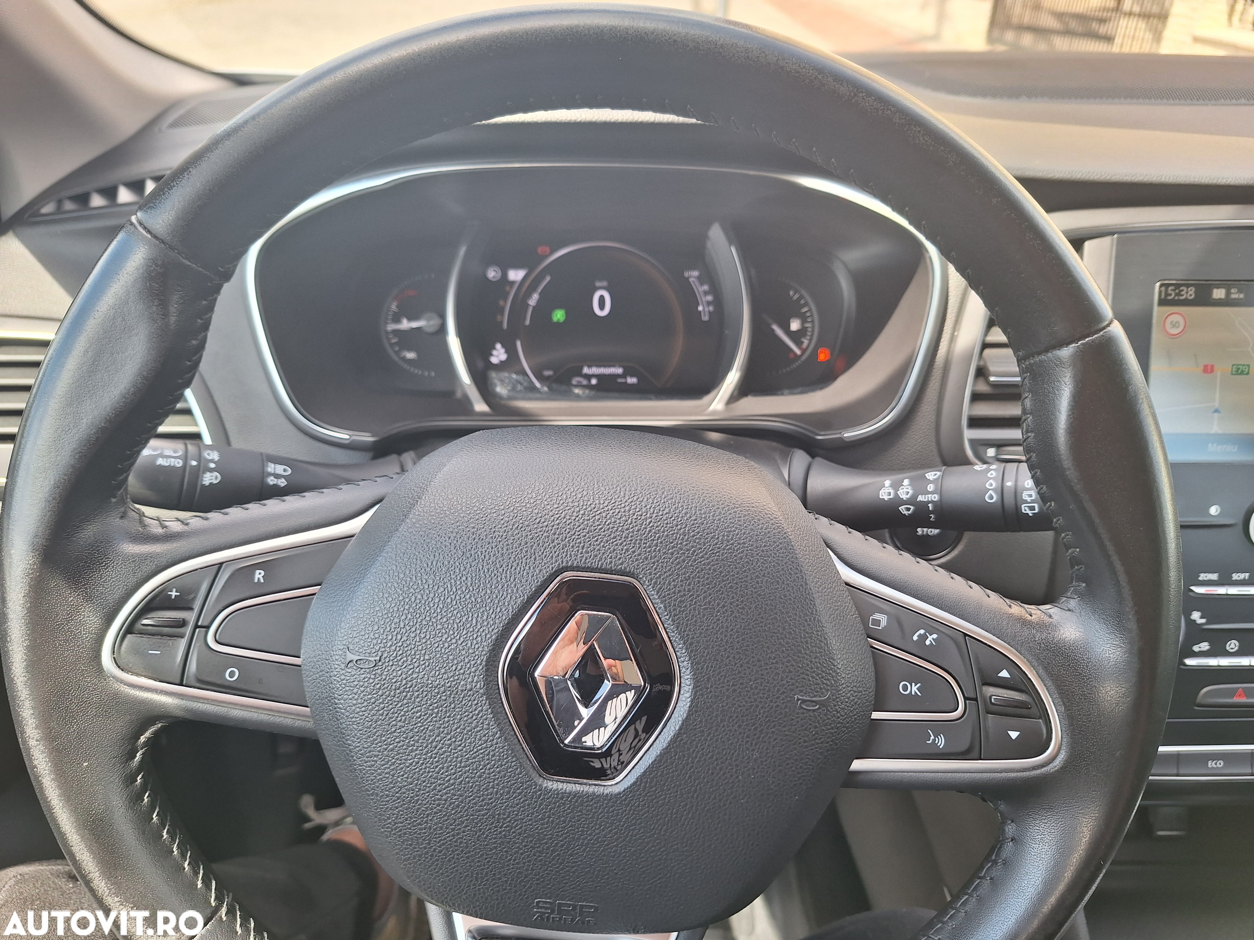 Renault Megane BLUE dCi EDC Limited - 11