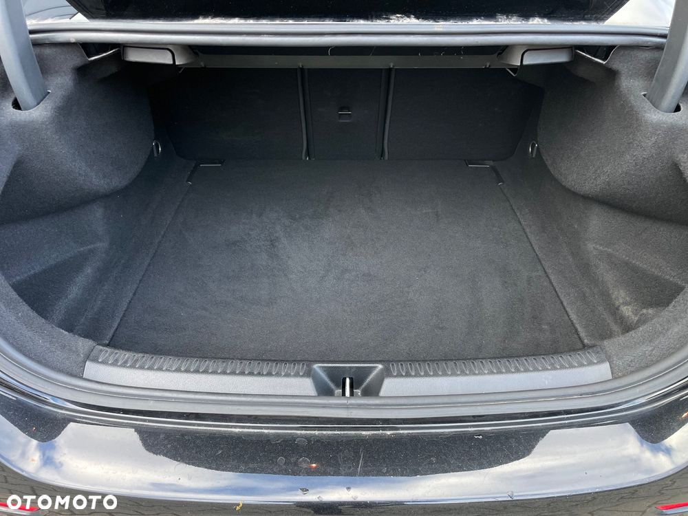 Mercedes-Benz Klasa A 180 7G-DCT AMG Line - 8