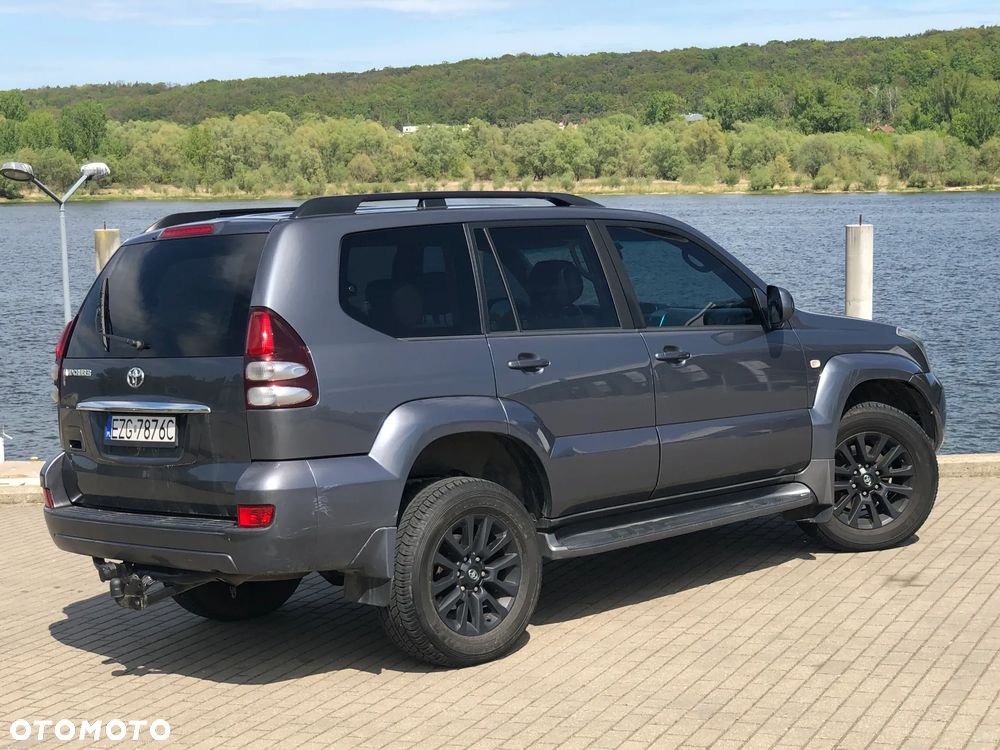 Toyota Land Cruiser - 25