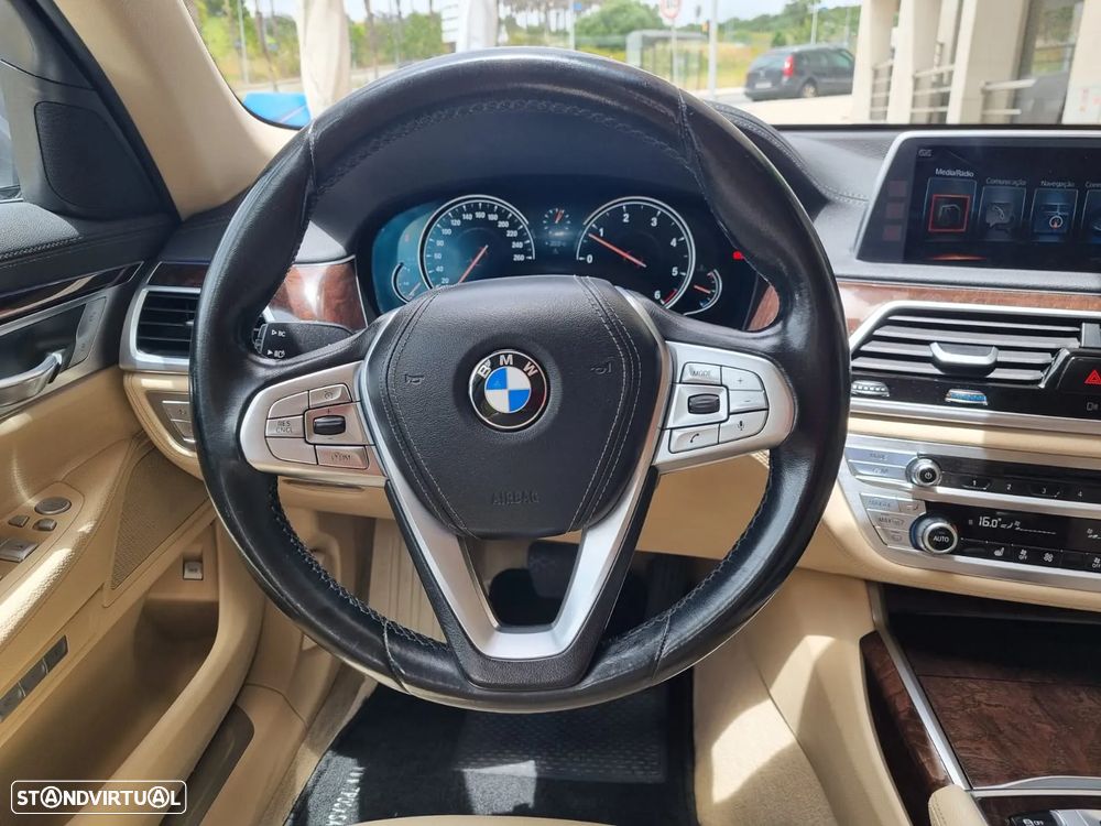 BMW 730 d Auto - 34