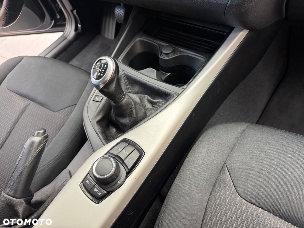 BMW Seria 1 116i - 16