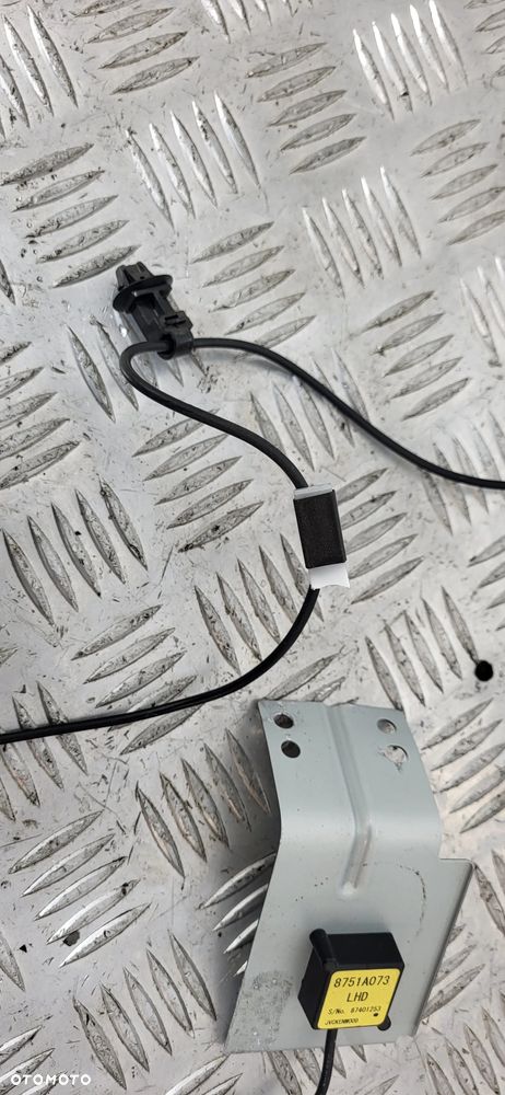 Mitsubishi L200 V Antena GPS - 4