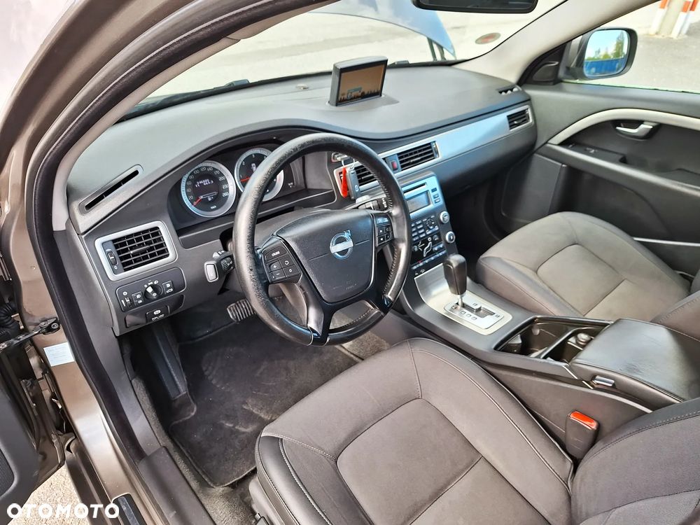 Volvo XC 70 D5 AWD Kinetic - 37
