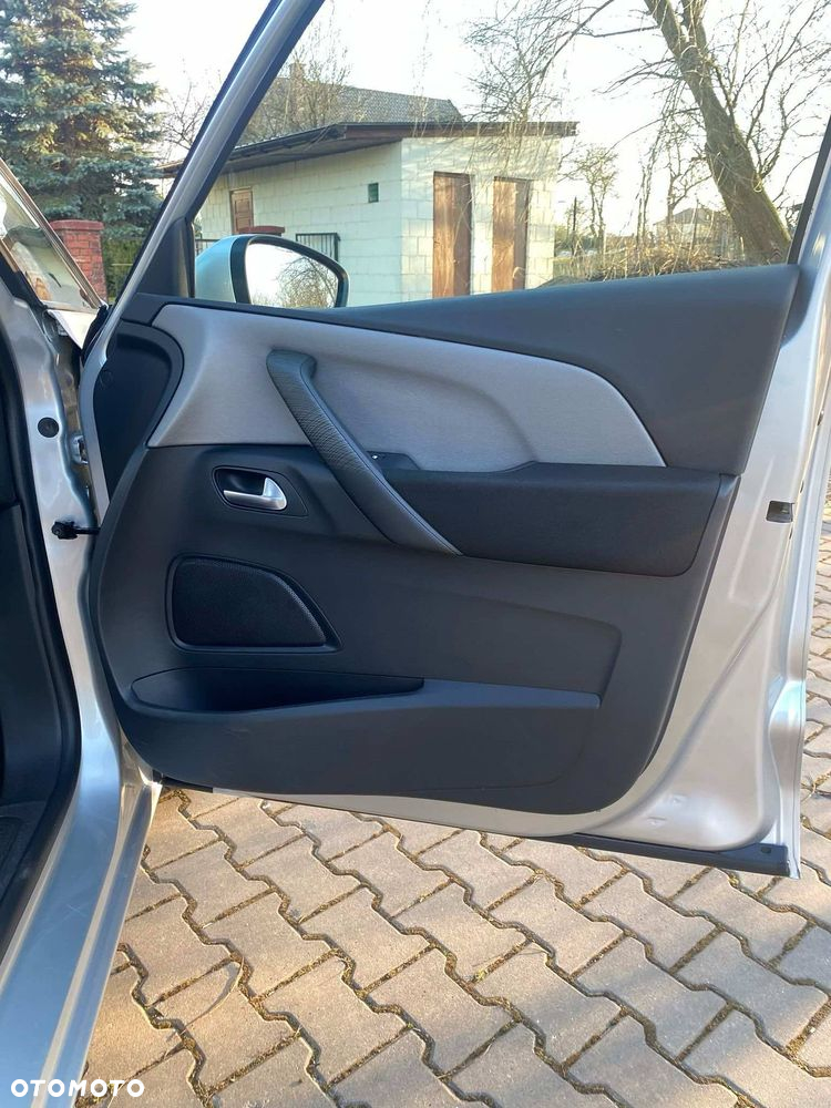Citroën C4 Picasso - 17