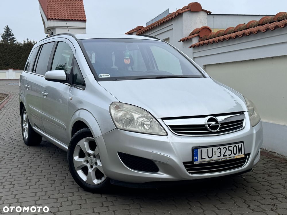 Opel Zafira - 1