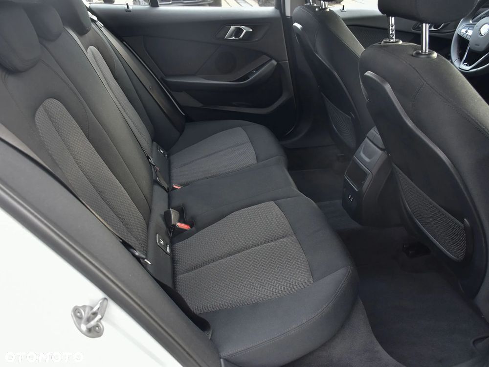 BMW Seria 1 118i Advantage - 22