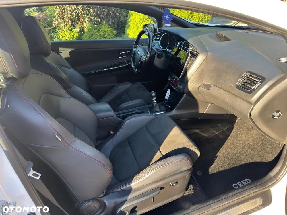 Kia ProCeed 1.6 T-GDI GT-Challenge - 9