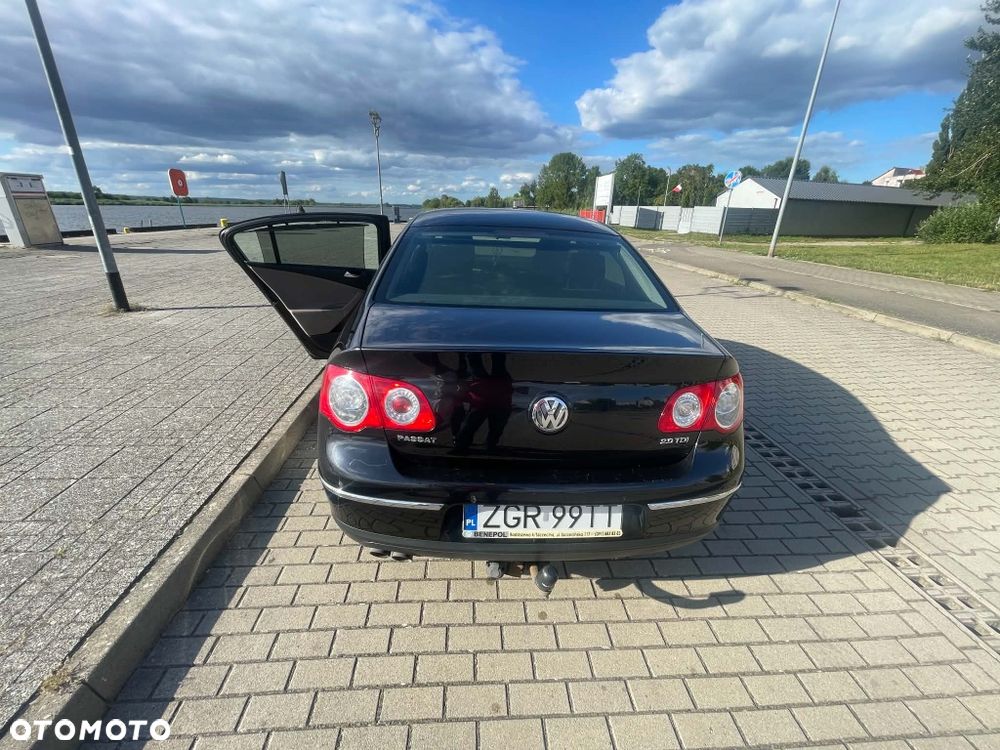 Volkswagen Passat - 5
