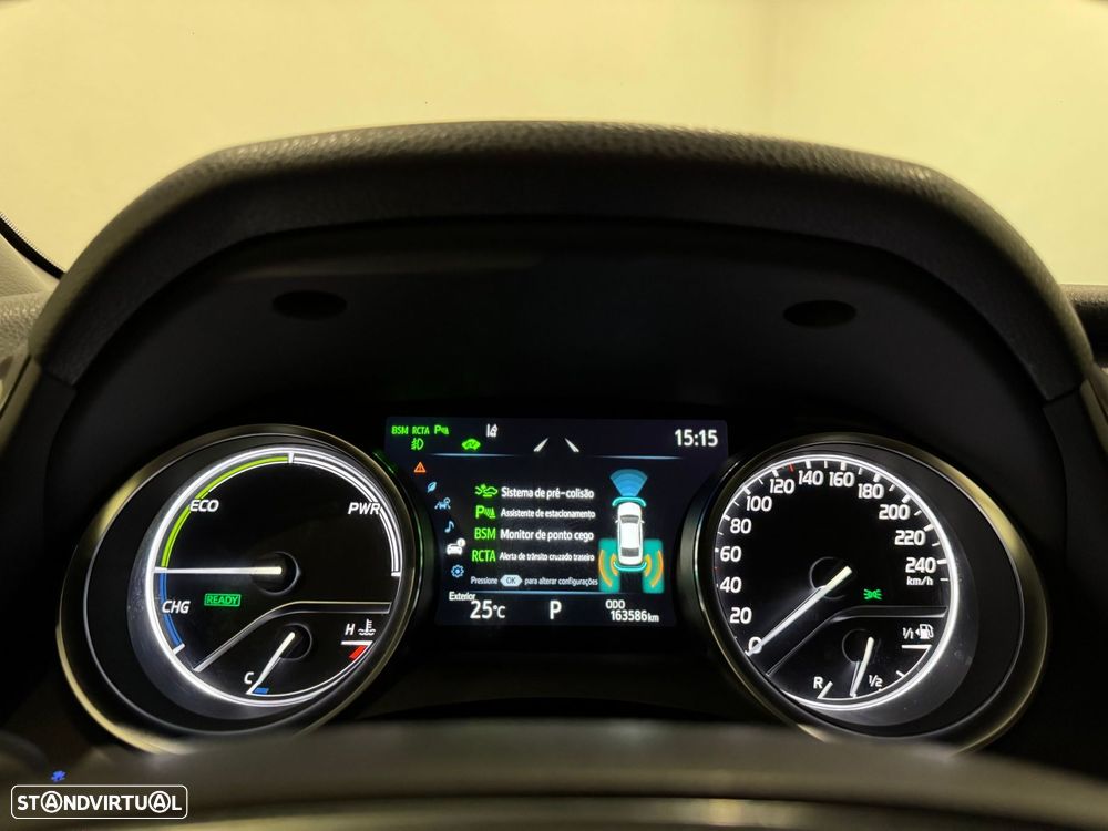 Toyota Camry 2.5 Hybrid Luxury - 45