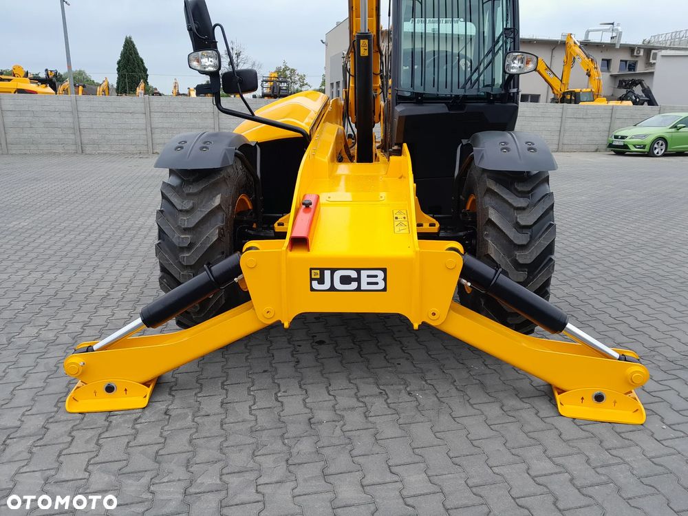 JCB 540-140 2022r - 11