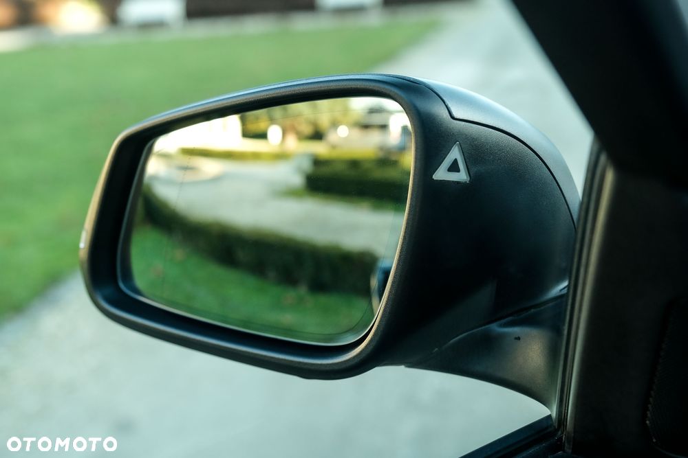 BMW Seria 3 320d Sport Line Shadow - 7