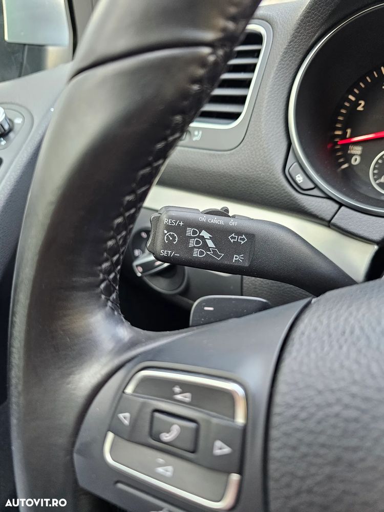 Volkswagen Golf 1.4 TSI Highline DSG - 25