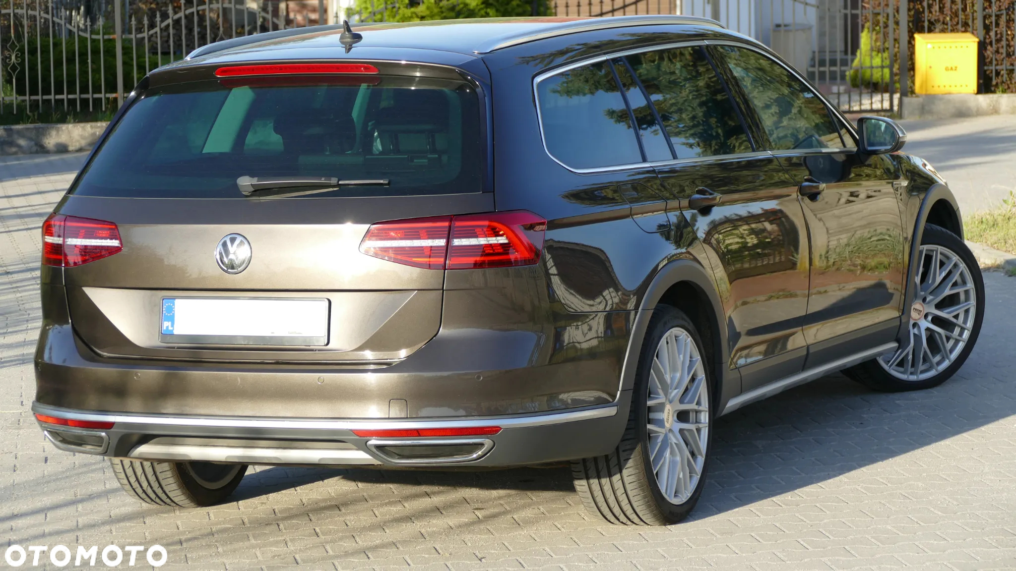 Volkswagen Passat 2.0 TDI 4Mot Elegance DSG - 4
