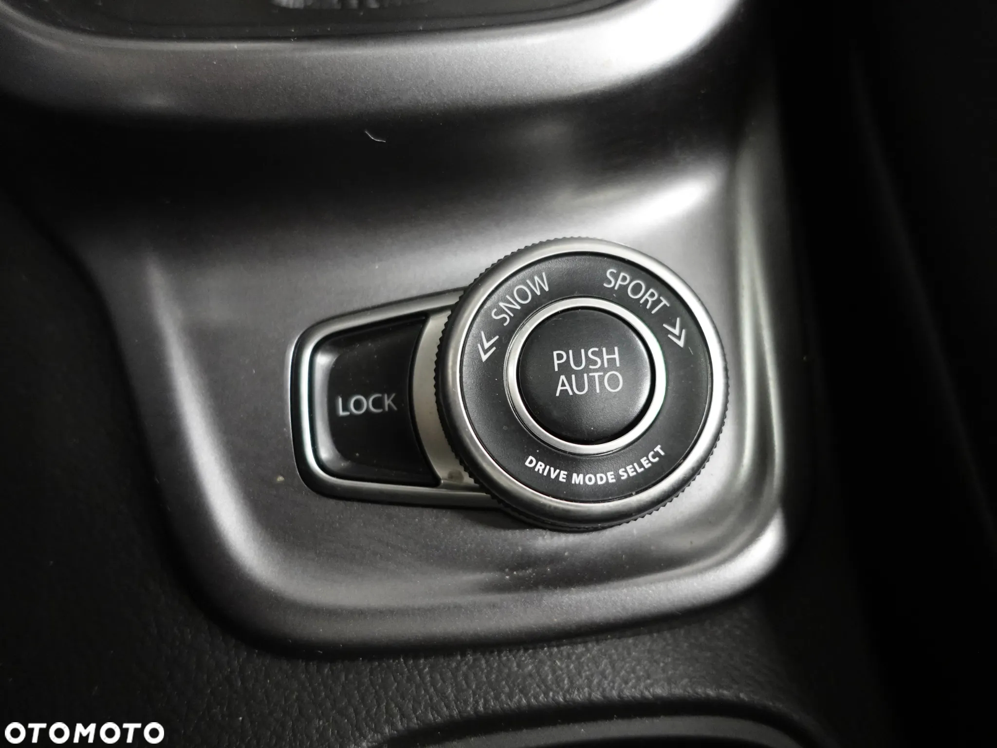 Suzuki Vitara 1.5 DualJet Hybrid Premium Plus 4WD AGS - 35