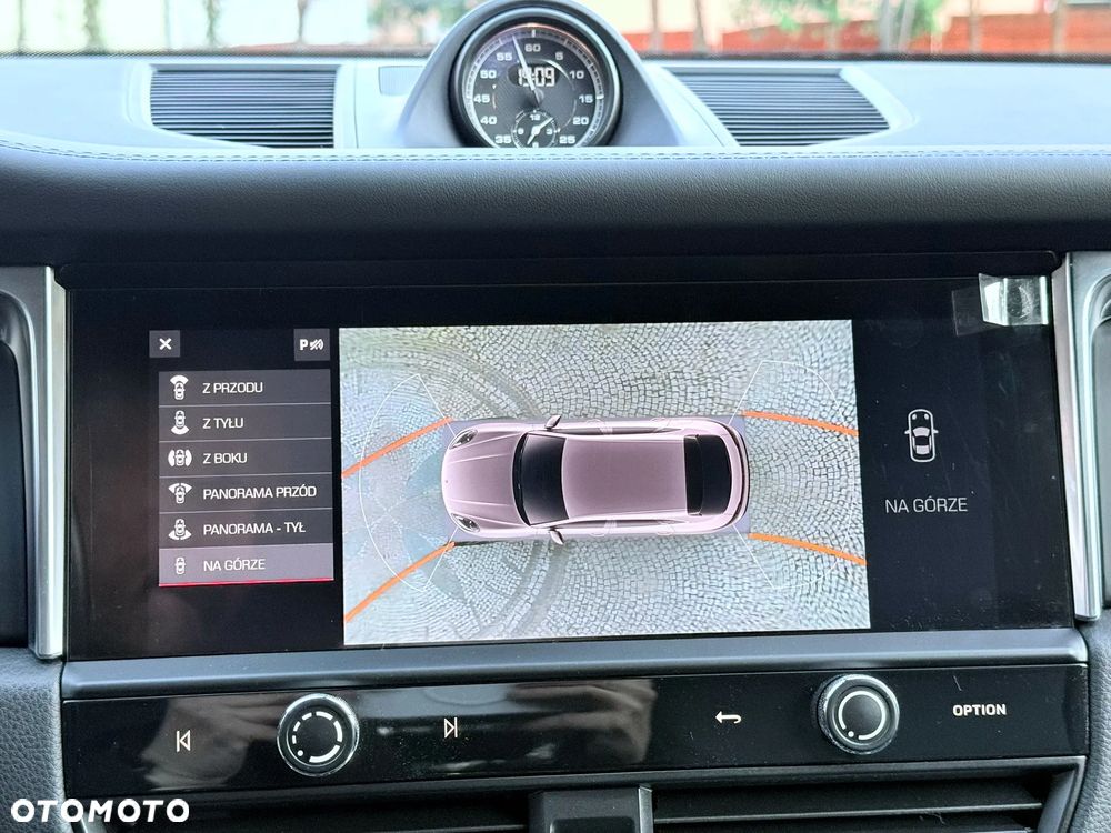 Porsche Macan T - 30