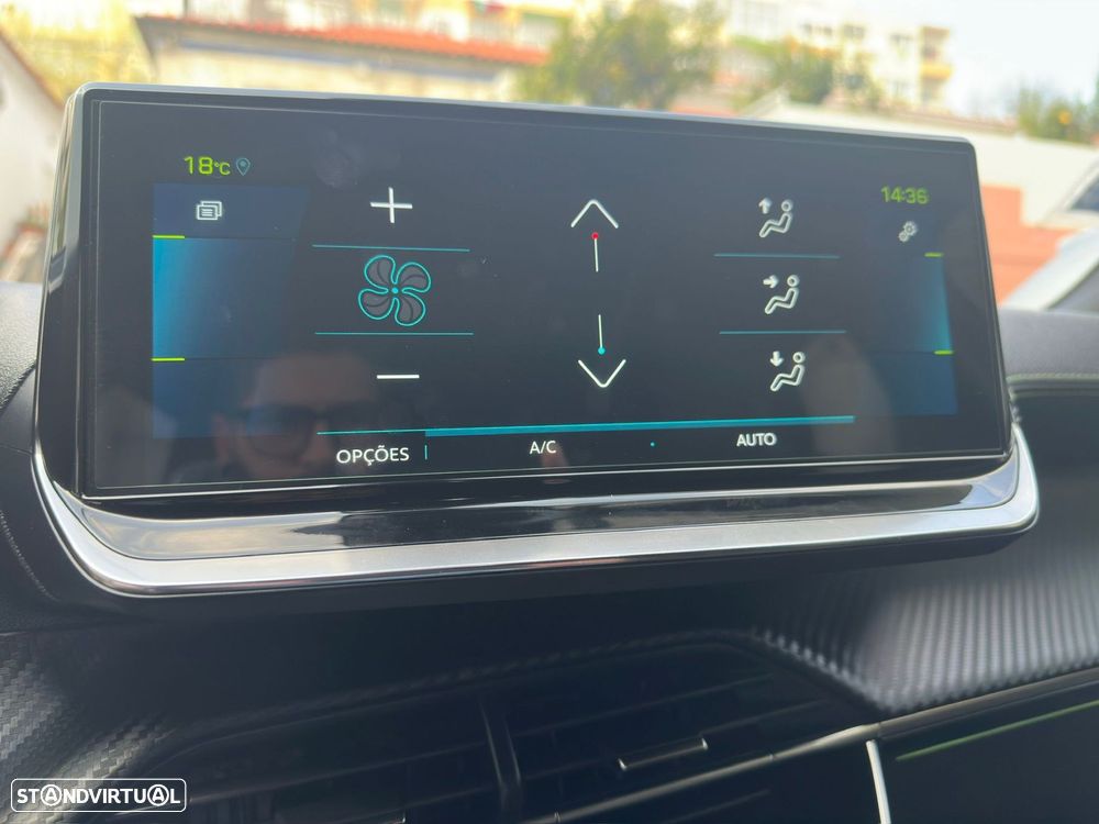 Peugeot e-2008 50 kWh GT - 22