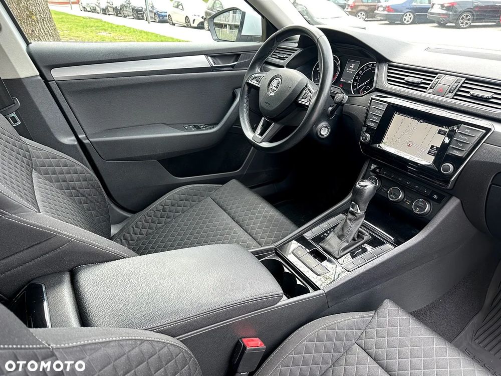 Skoda Superb 2.0 TDI Style DSG - 16