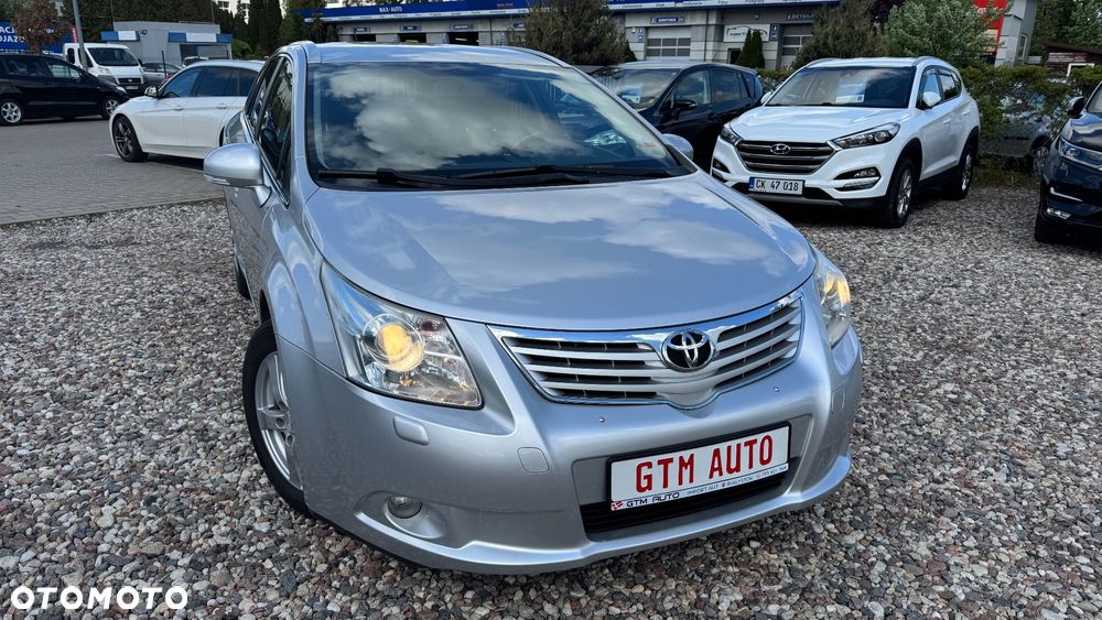 Toyota Avensis 1.8 Sol NAVI - 23