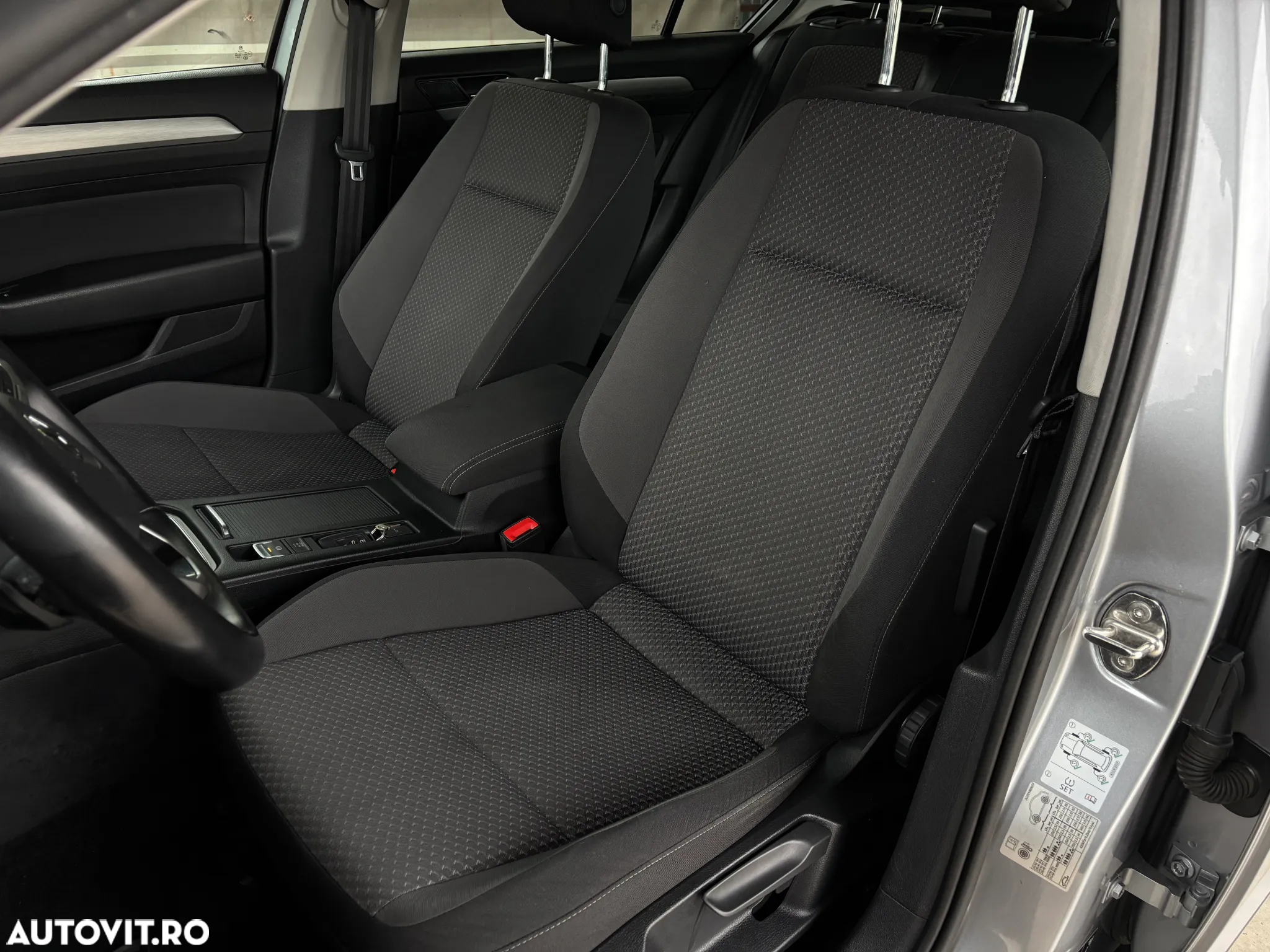 Volkswagen Passat Variant 1.5 TSI ACT OPF DSG Comfortline - 37