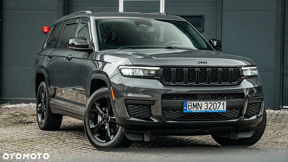 Jeep Grand Cherokee - 33