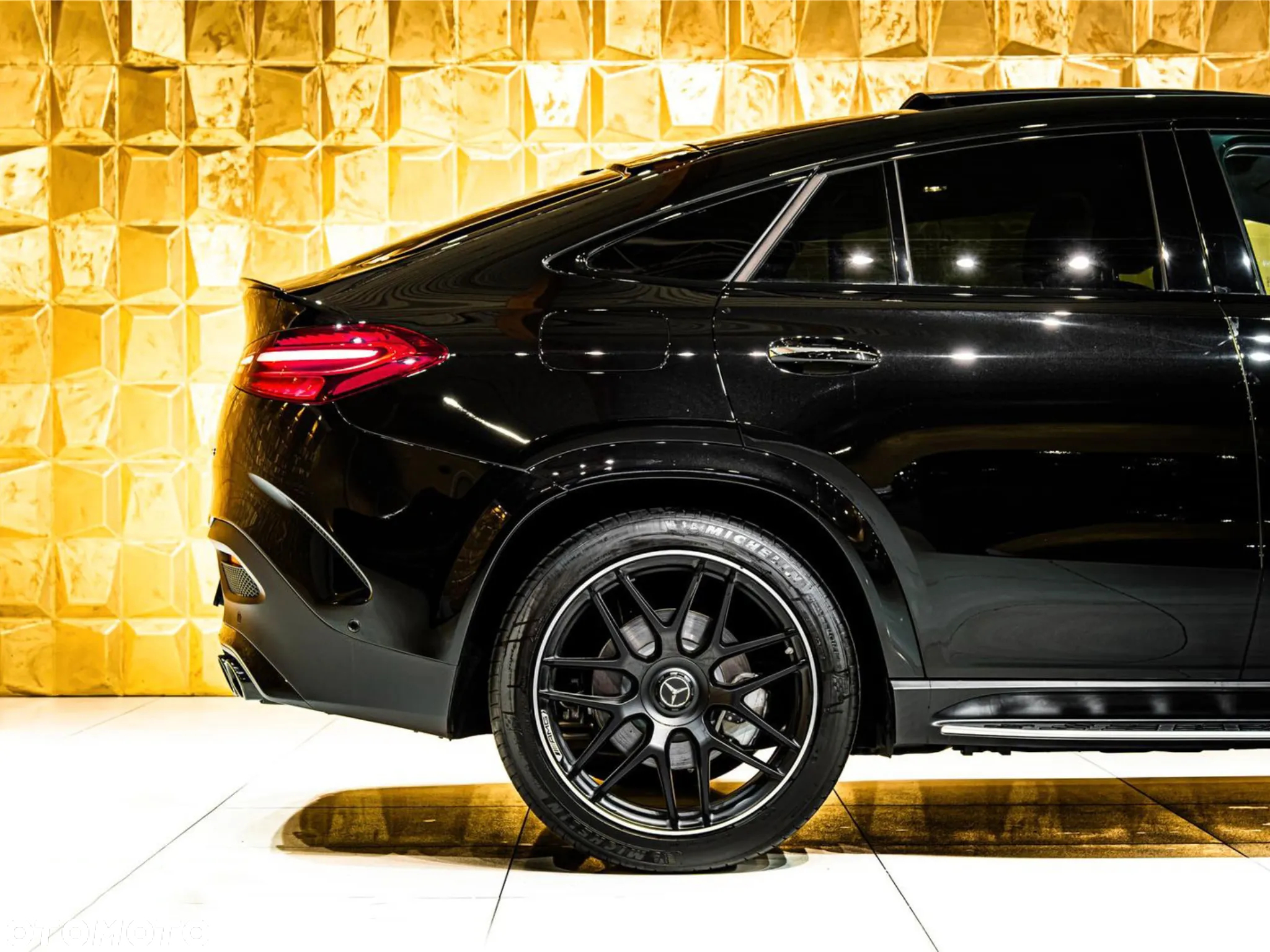 Mercedes-Benz GLE AMG Coupe 53 4-Matic Premium - 9