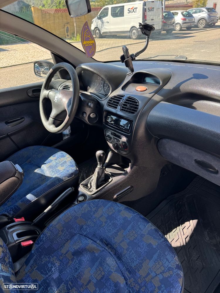 Peugeot 206 1.1 XR - 6