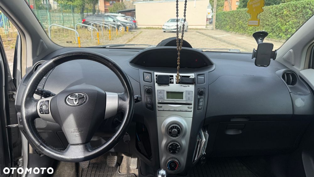 Toyota Yaris 1.4 D-4D Luna - 11