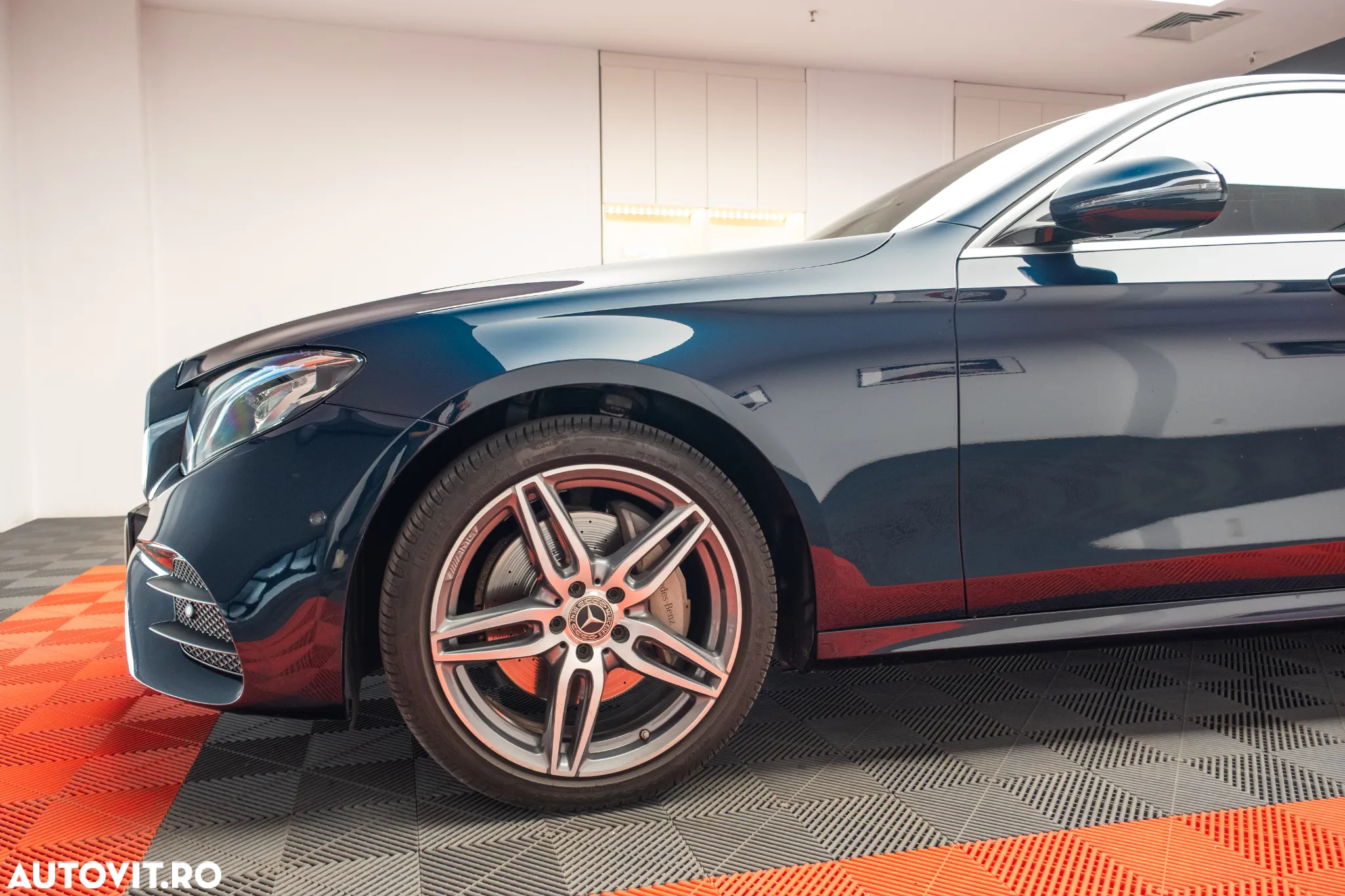 Mercedes-Benz E - 11