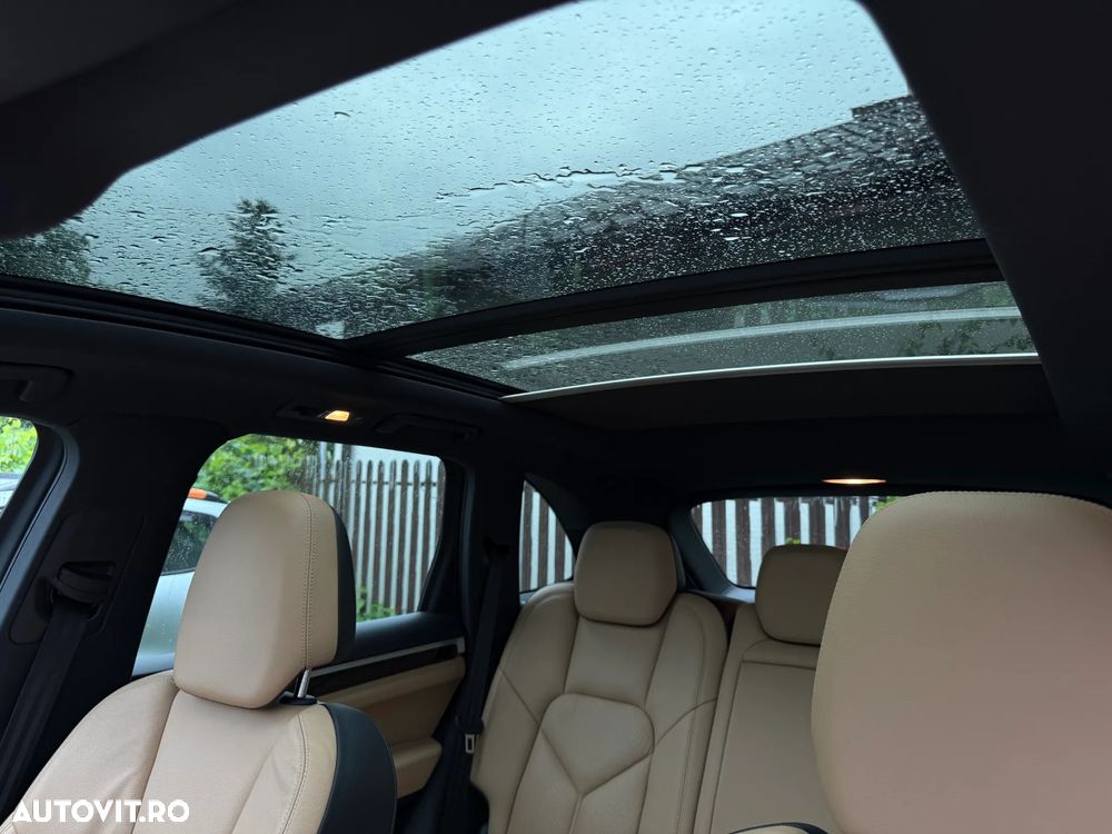 Porsche Cayenne 3.0 L - 9