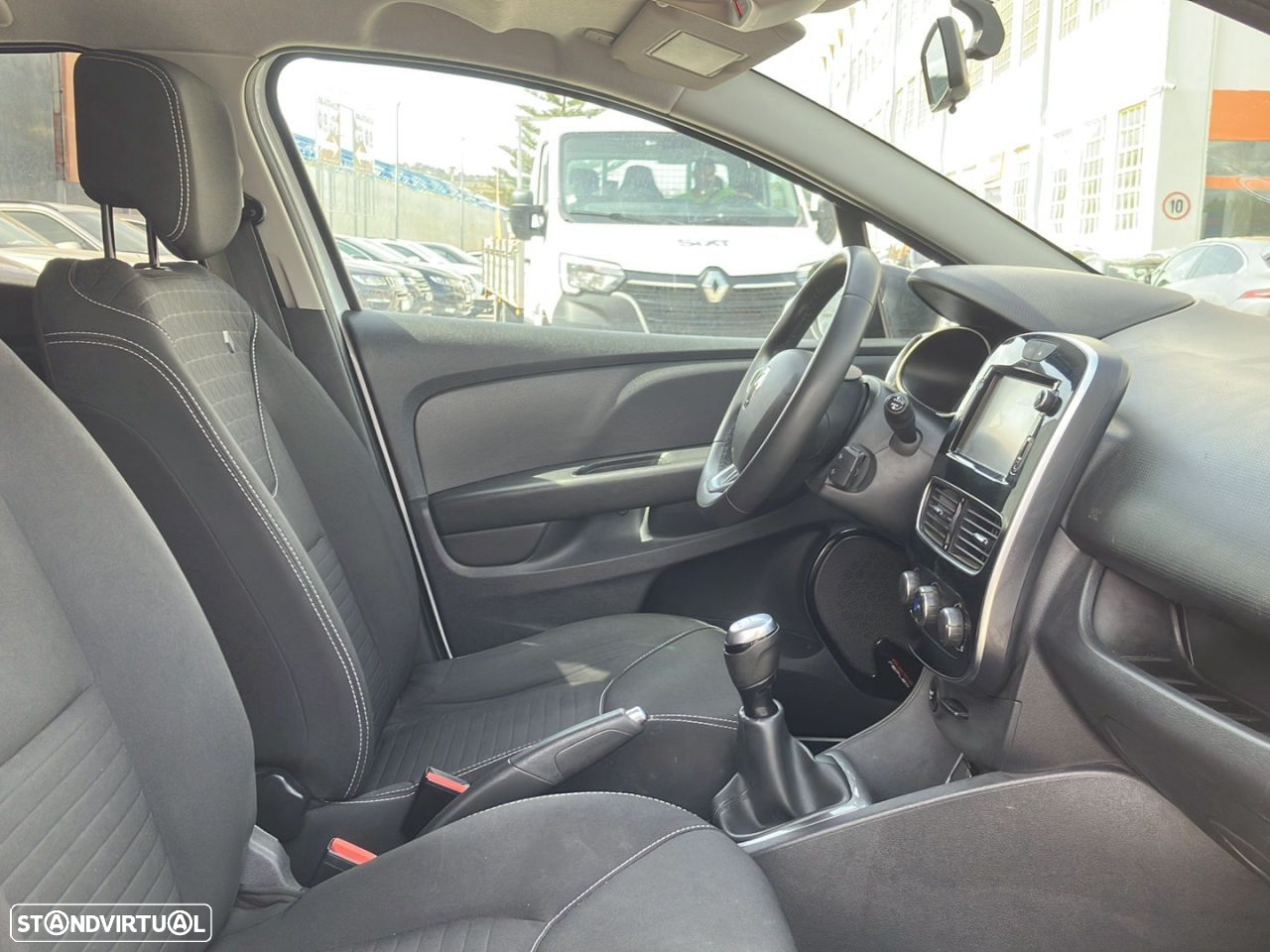 Renault Clio Sport Tourer 0.9 TCe Limited - 15