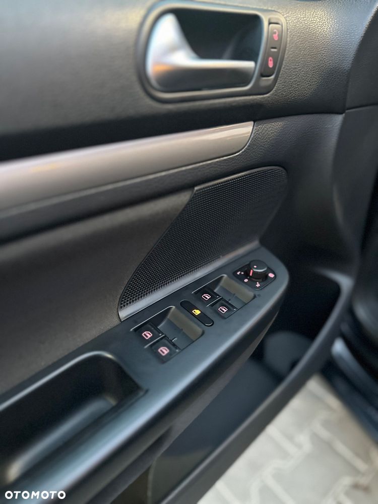 Volkswagen Golf 1.6 TDI DPF Comfortline - 8