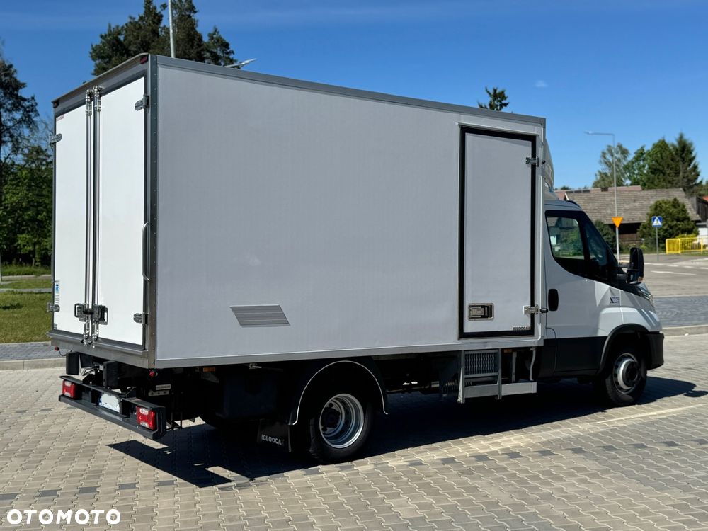 Iveco Daily‼️72C18‼️2021r 3.0 HI-MATIC Chłodnia/Mroźnia zakres -32C/+22C THERMO KING V-500 MAX Źródło Zasilania 400V Grube Ściany/Podłoga Przegroda komorowa‼️ Full LED na bliźniaku Salon Polska DMC7200kg - 3