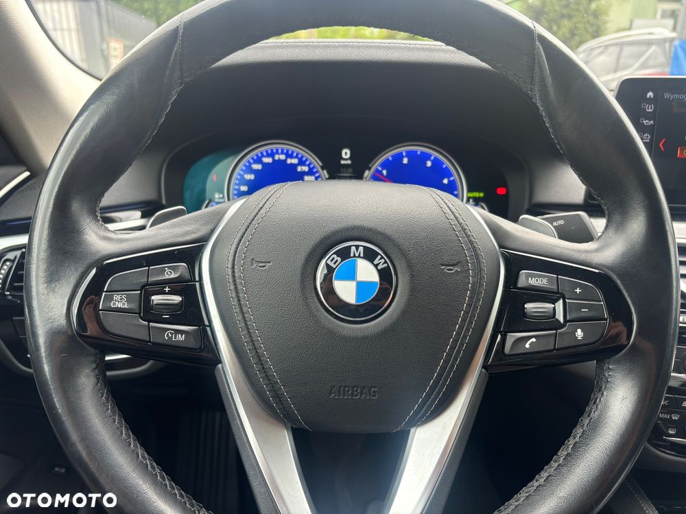 BMW Seria 5 520d xDrive Luxury Line sport - 21