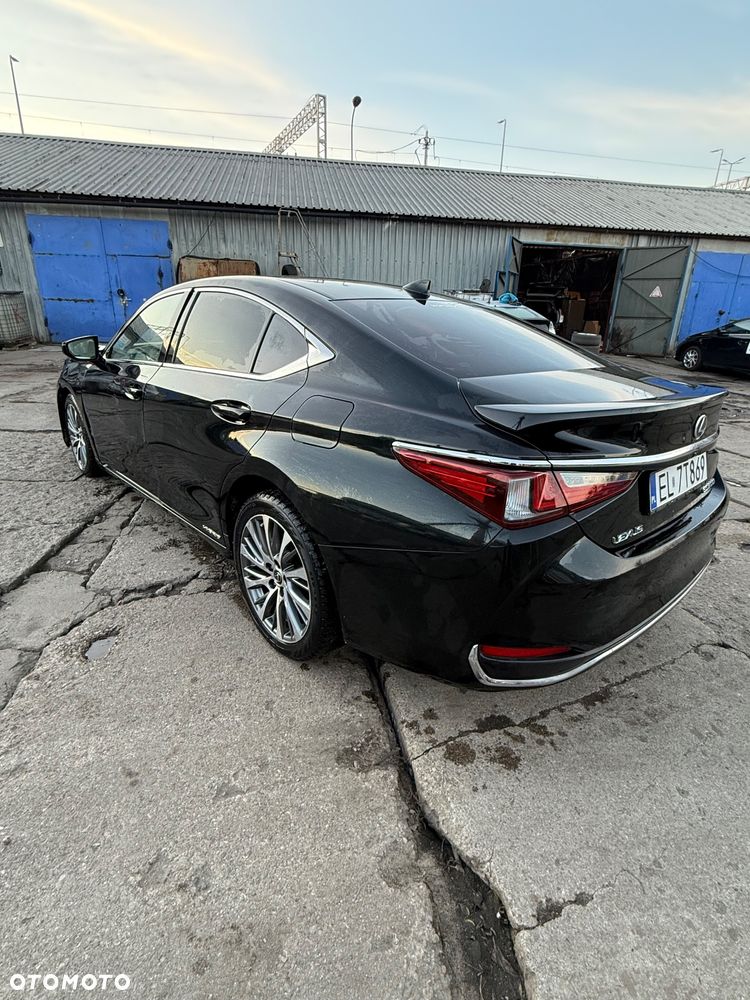 Lexus ES 300h Business Edition - 2