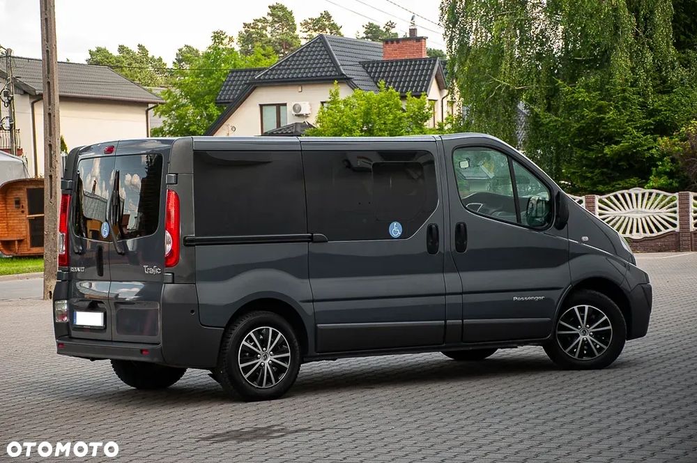 Renault Trafic - 18