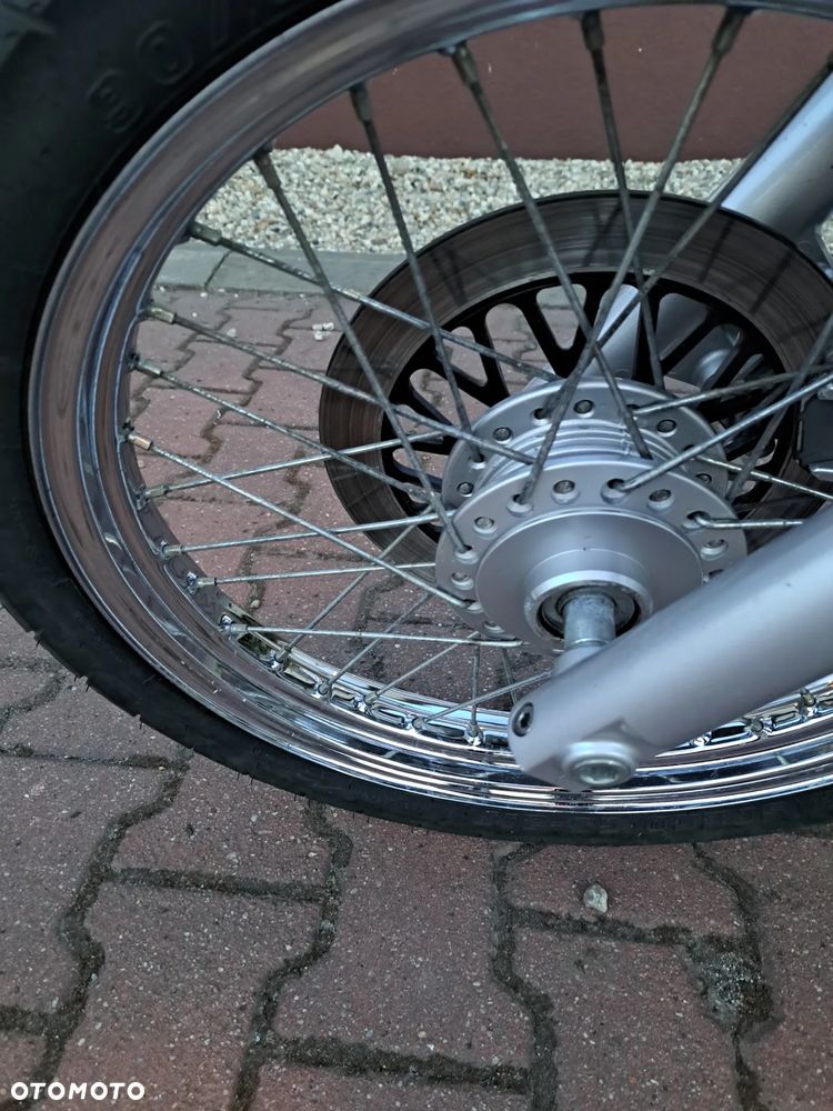 Suzuki Intruder - 14