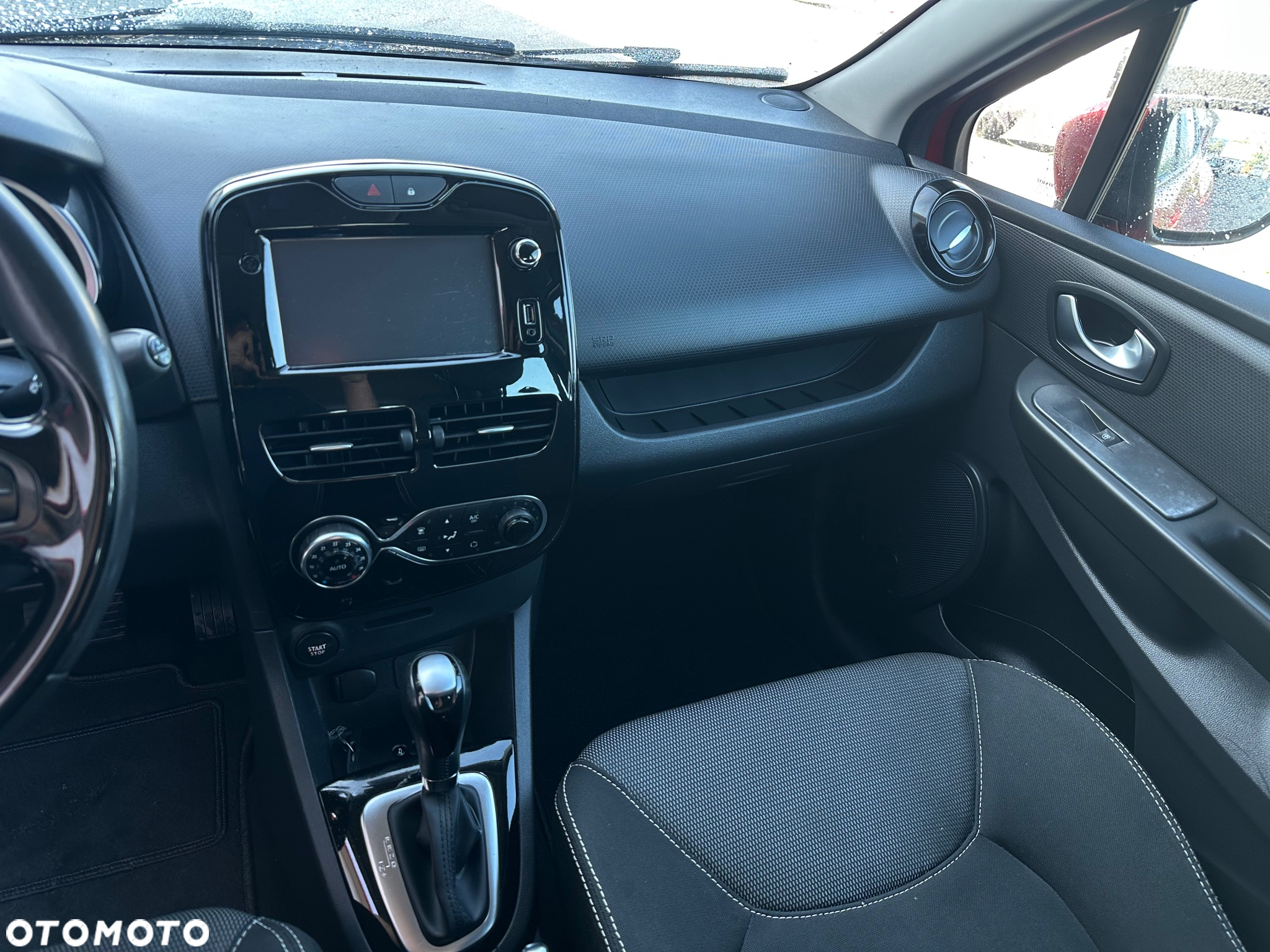 Renault Clio (Energy) dCi 90 EDC Bose Edition - 9