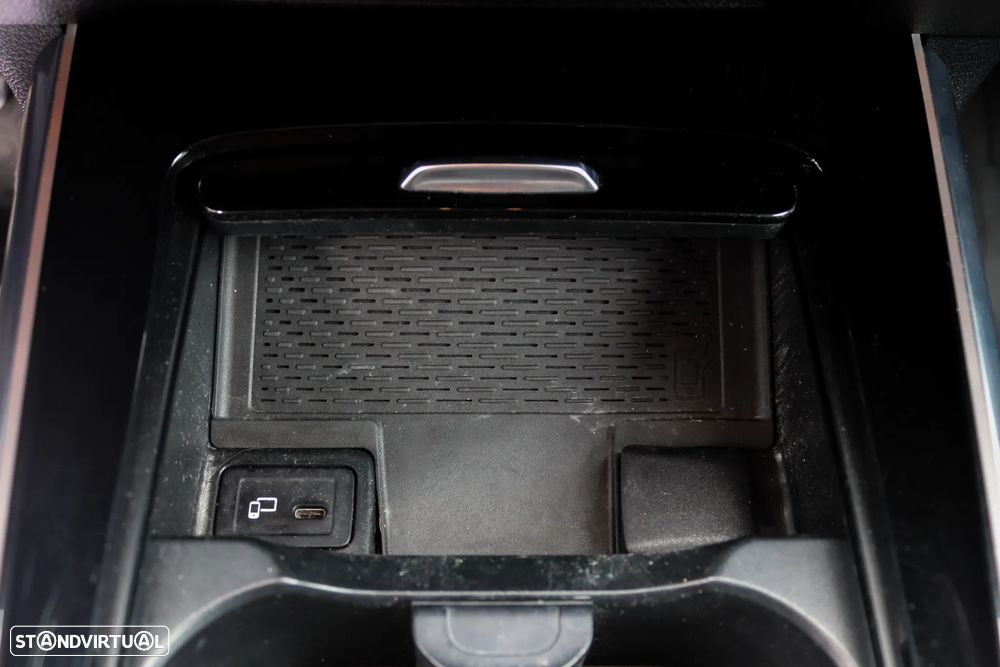 Mercedes-Benz GLB 180 d AMG Line - 23