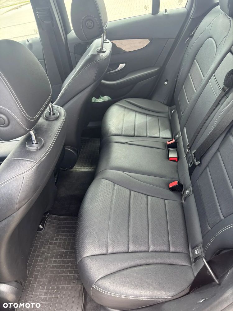 Mercedes-Benz GLC 250 4Matic 9G-TRONIC - 9